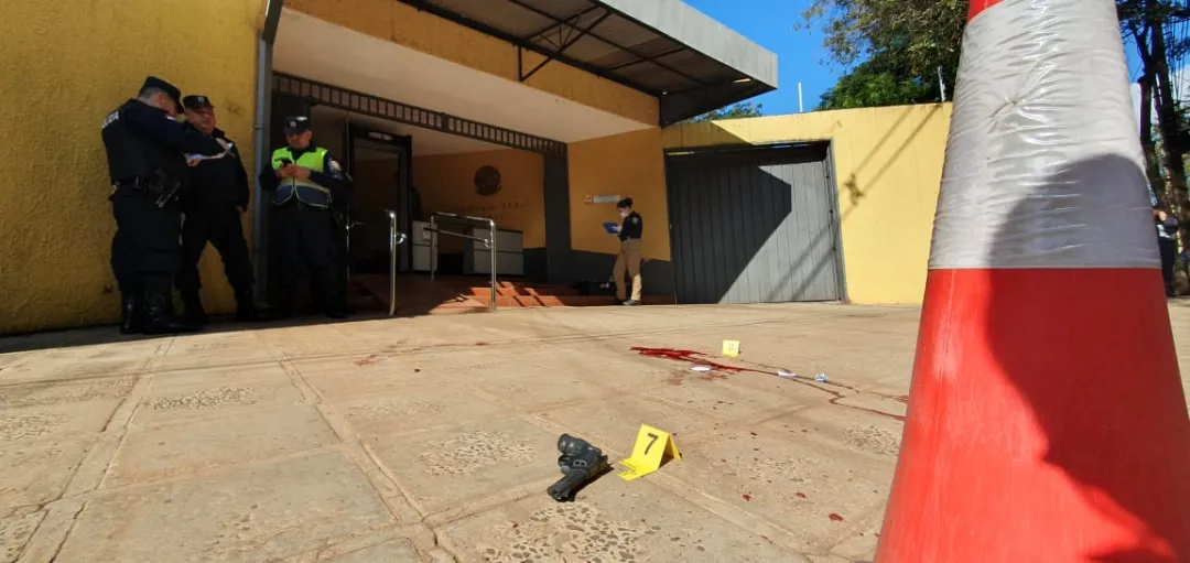Violencia frente al Consulado de Brasil: una mujer herida y el atacante muerto