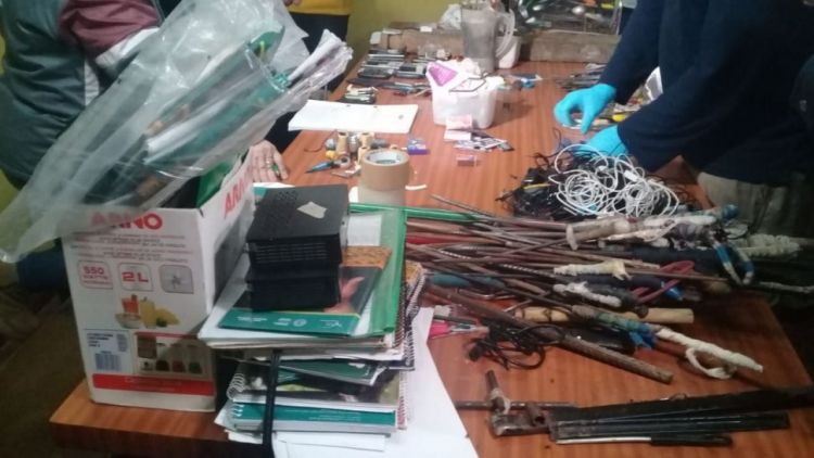 Más de 100 armas fueron incautadas en la cárcel de San Pedro