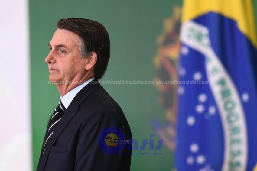 Bolsonaro empieza a gobernar y afianza