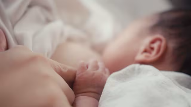 Itapúa: bebé fallece mientras era amamantado por su madre