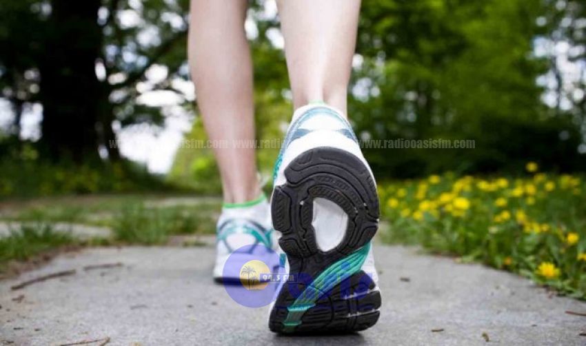 Estudio confirma que estar de pie ayuda a perder peso