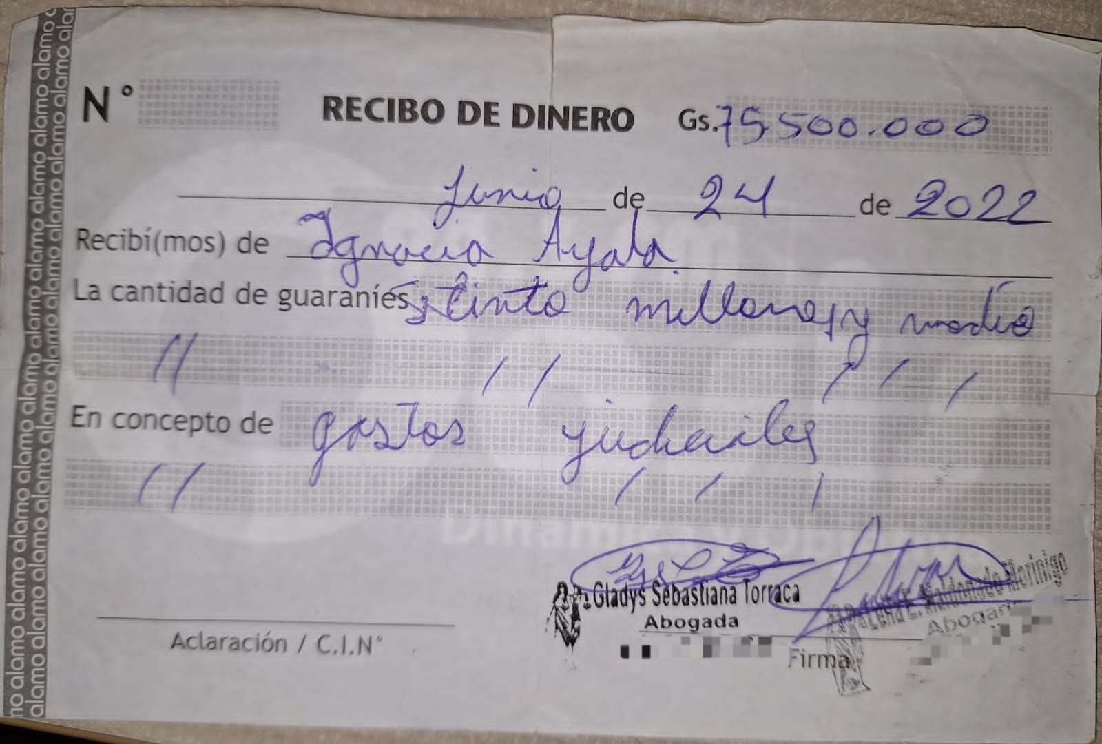 Denuncian a dos abogadas por supuesto cobro indebido de honorios y estafa