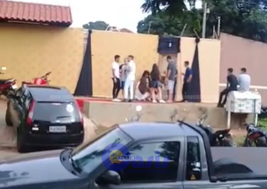 Farra y  desorden de estudiantes brasileños  molesta a vecinos del barrio Guaraní