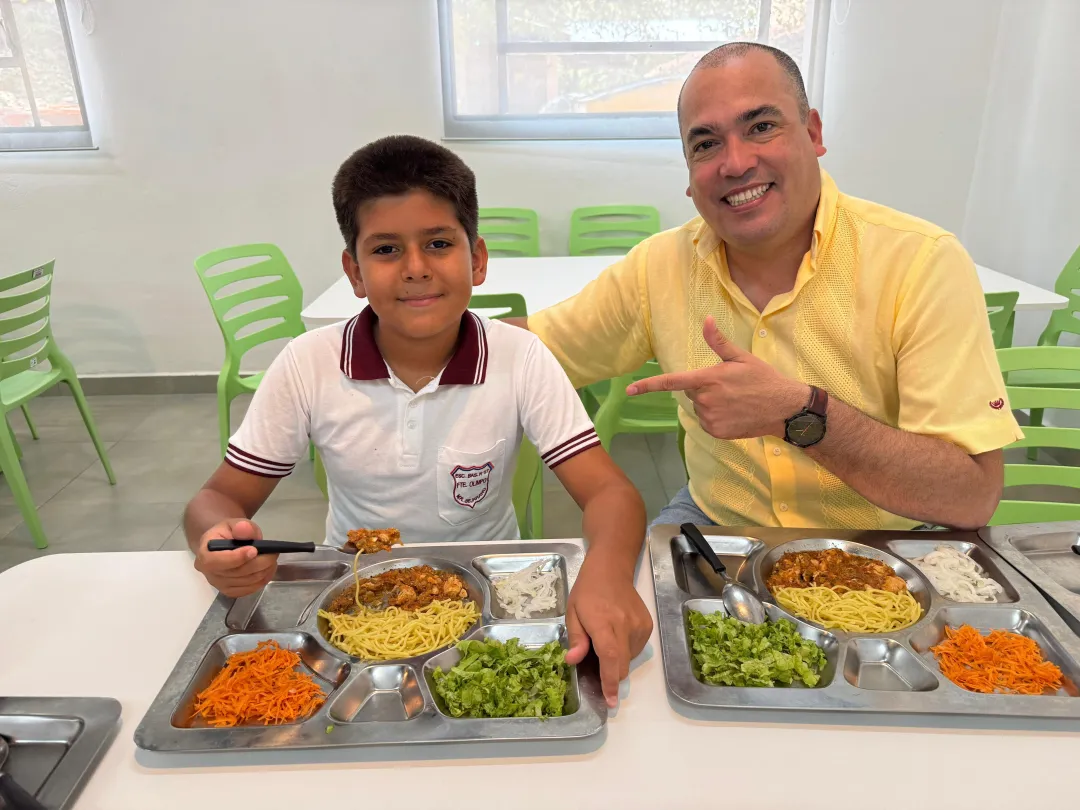 Gobernación de Alto Paraguay inaugura moderno comedor escolar en Fuerte Olimpo