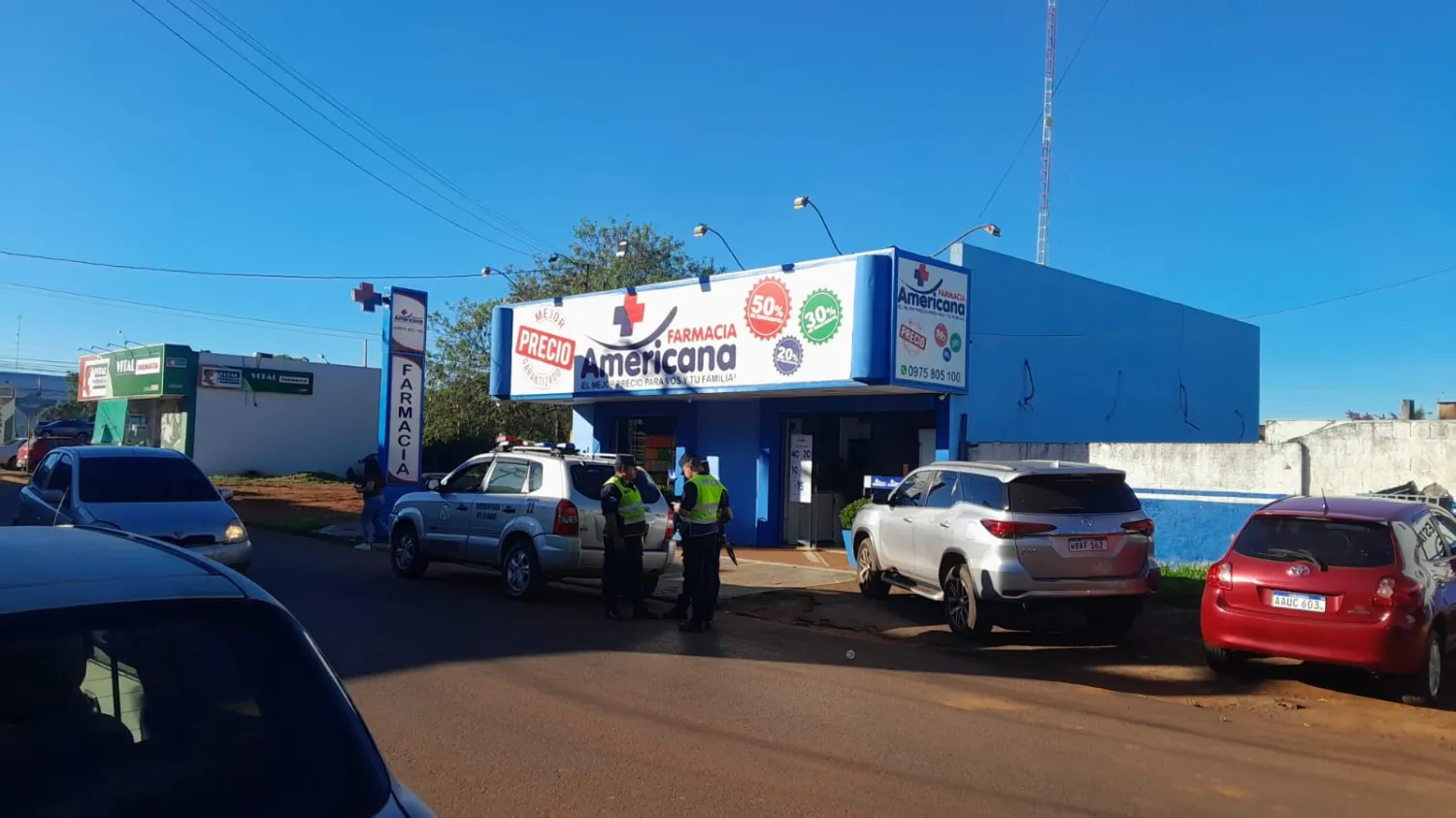 Asalto a mano armada en farmacia de Pedro Juan Caballero: delincuentes roban cofre con dinero