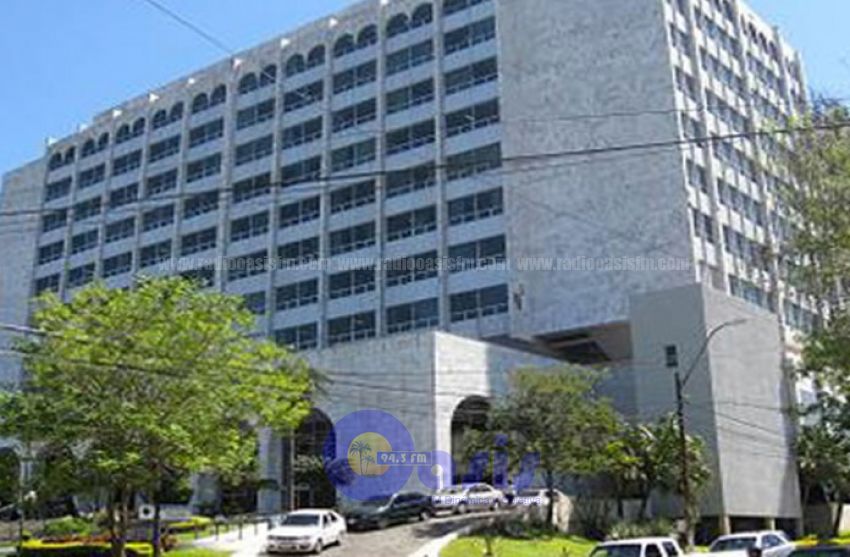 La Corte suspendió a dos magistrados y una fiscal