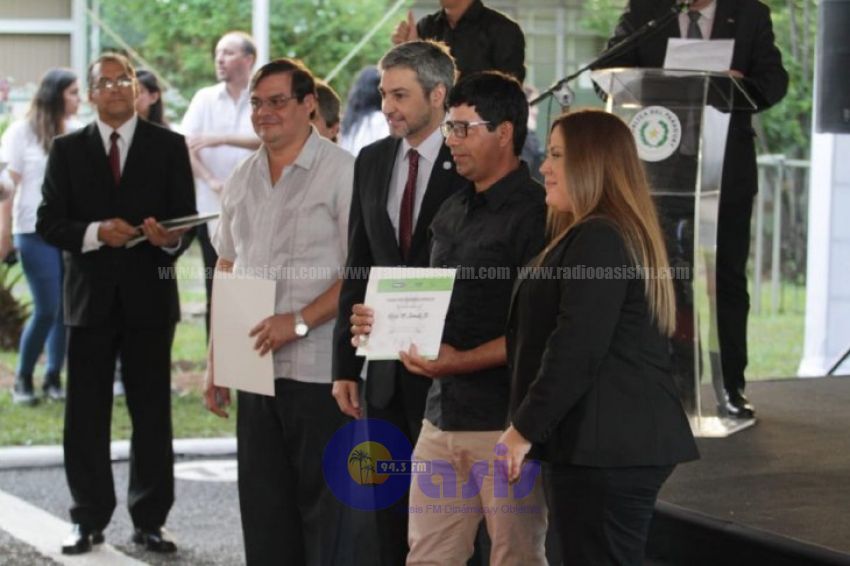 Mario Abdo busca evitar conflicto con el Congreso tras subas salariales