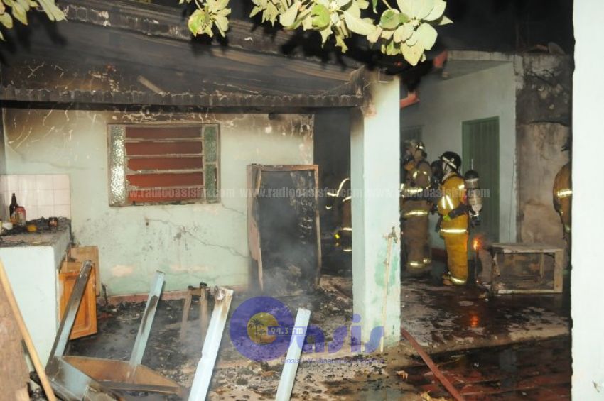 Supuestos microtraficantes incendian vivienda en Sajonia