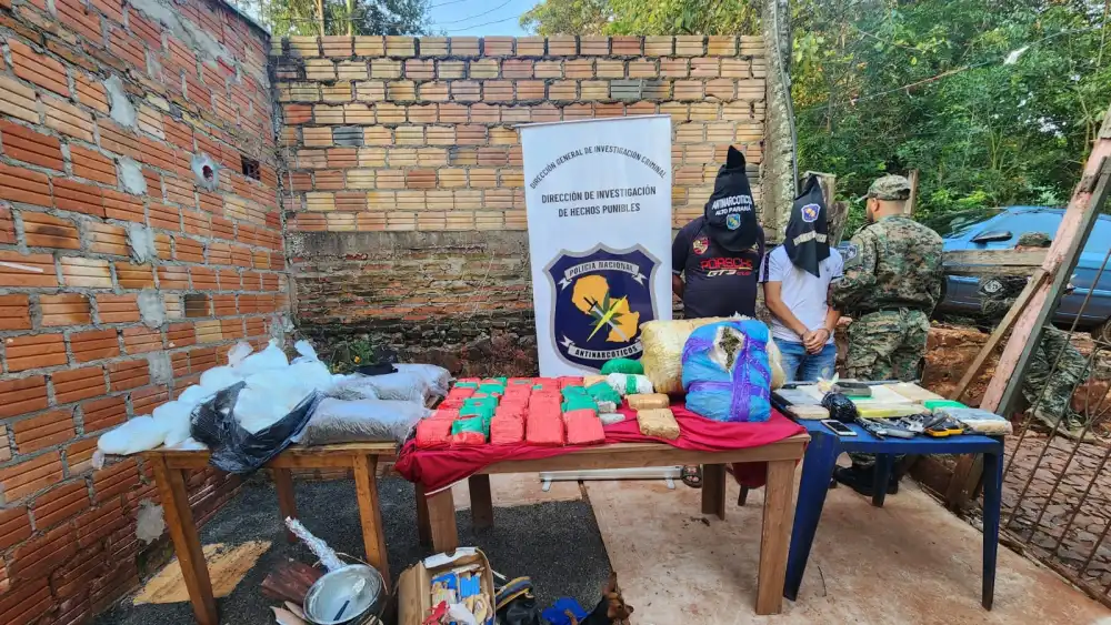 Presidente Franco: Desbaratan laboratorio narco y detienen a dos supuestos narcotraficantesV