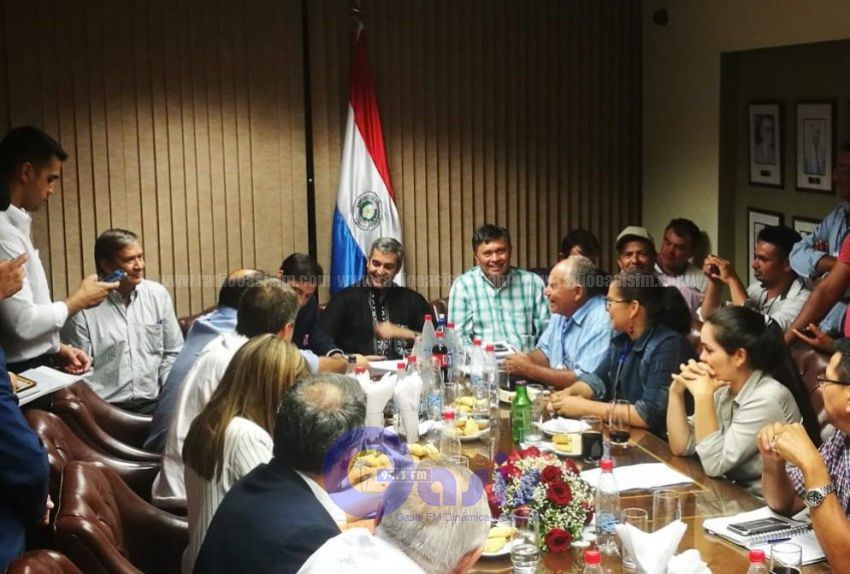 Campesinos se retiran de la Plaza de Armas tras acuerdo con el Gobierno