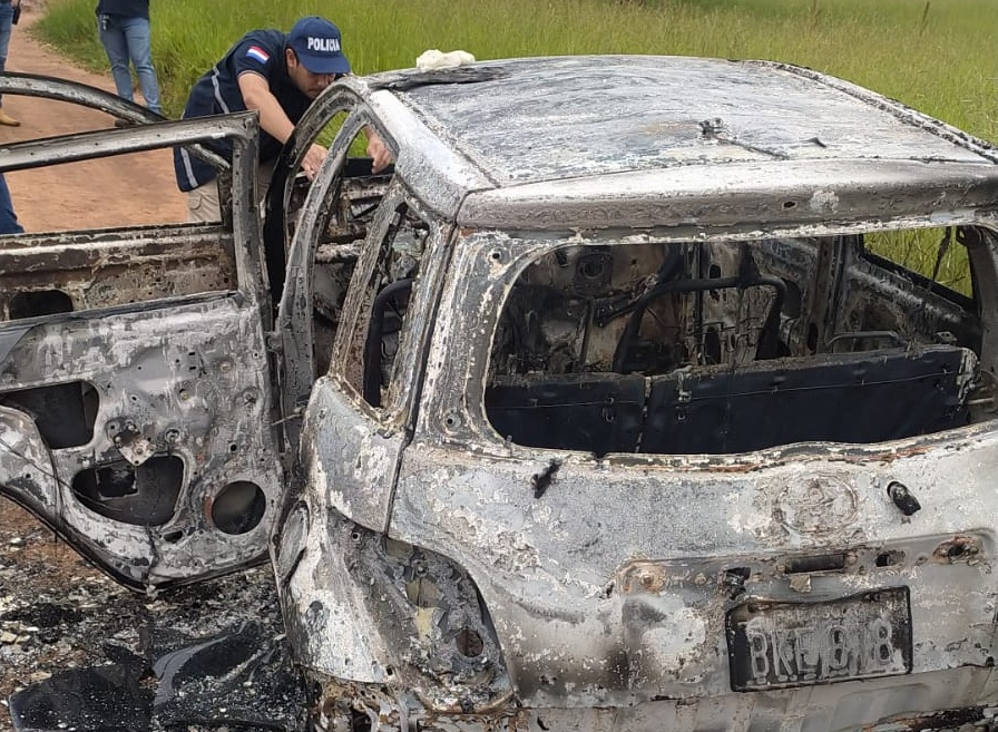 Reportan hallazgo de vehículo incinerado