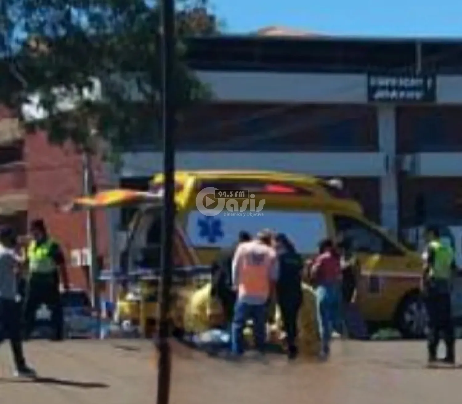 Motociclista queda herida tras chocar contra patrullera de la FTC en Pedro Juan