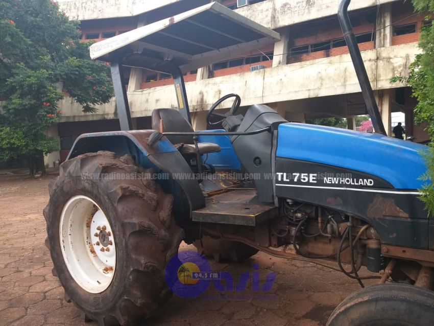 Agentes de Delitos Económicos incautaron un tractor sin documentos