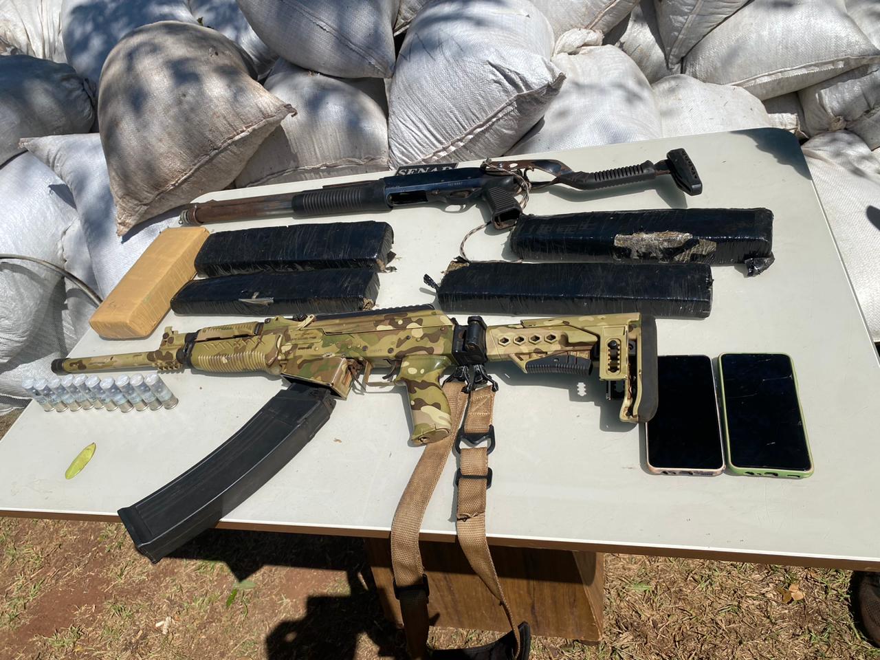 Tras incautación de unas cinco toneladas de marihuana, dos hombres fueron detenidos