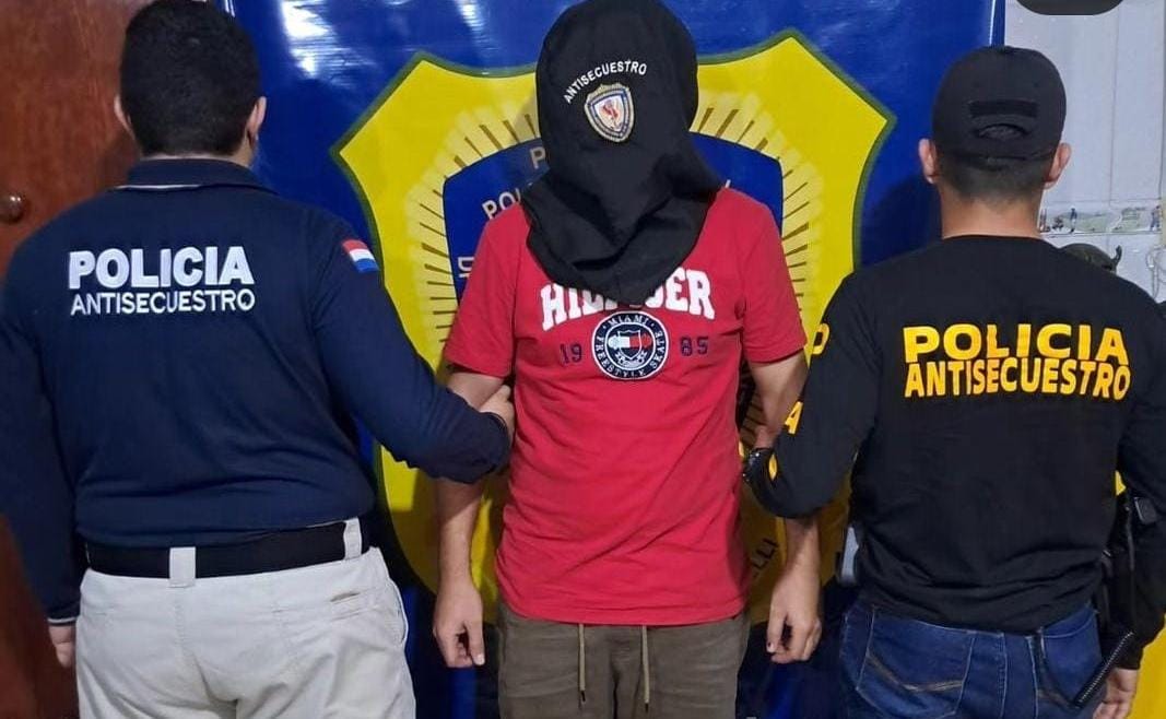 Antisecuestros de la Policía Nacional detuvieron a dos hombres por extorsión