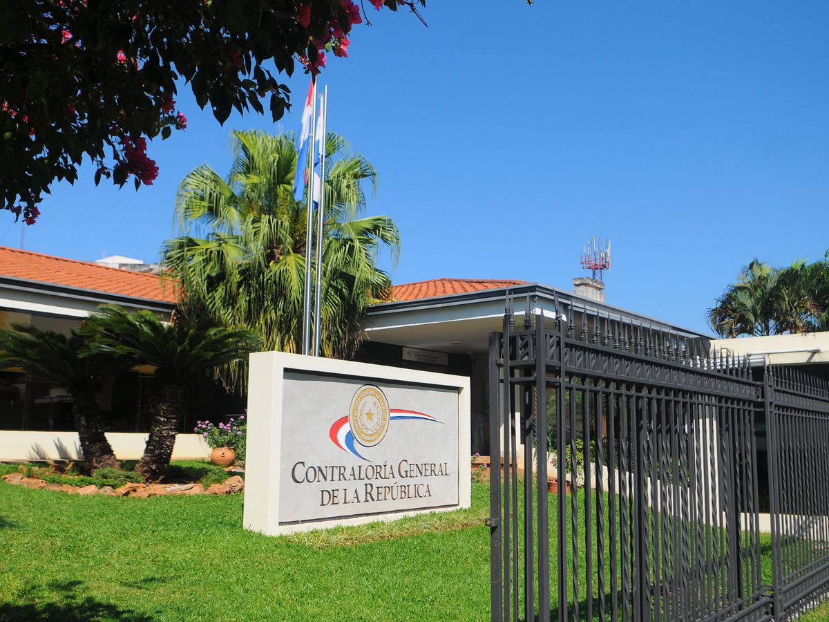 Siete intendentes y un gobernador no rinden cuentas de royalties, dice Contraloría