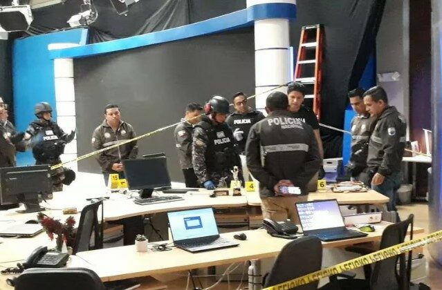 Atentan con explosivo contra periodista de televisión en Ecuador