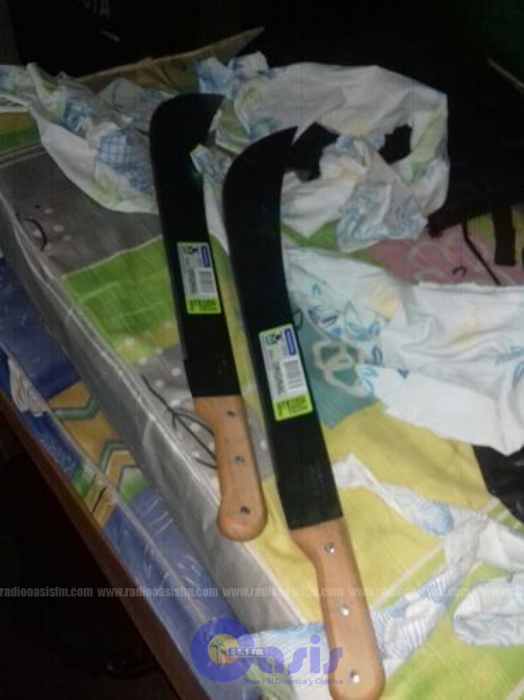 Incautan machetes en patio en la Penitenciaría de Tacumbú