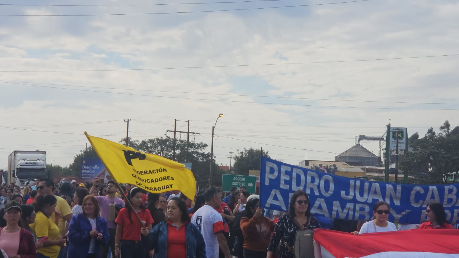 Docentes declaran protestas en cuarto intermedio y volverán a reunirse con el gobierno tras las vacaciones