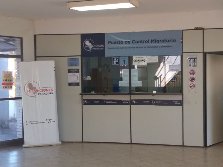 Estudiantes de medicina falsifican carnet migratorio en Pedro Juan