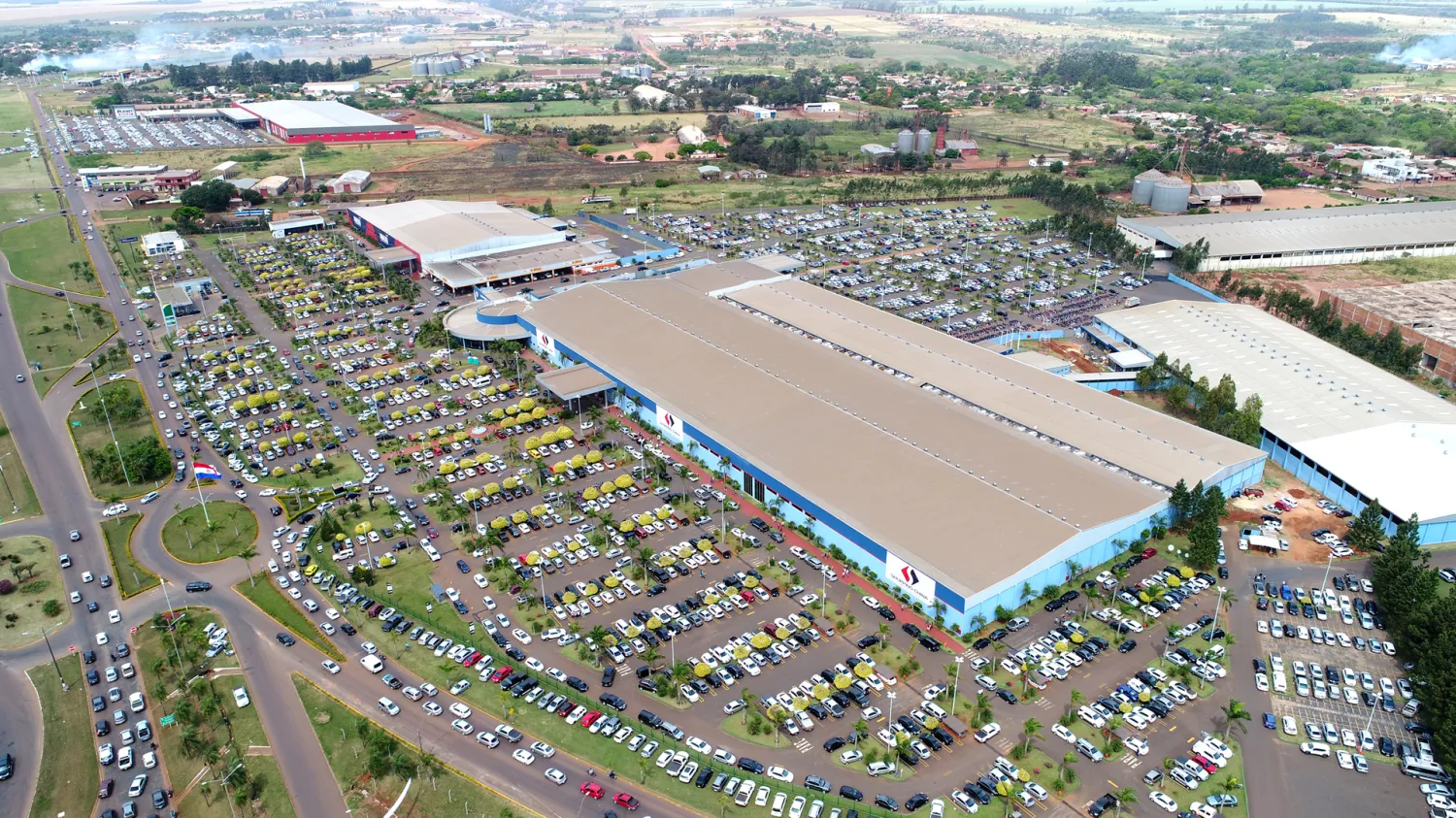 Shopping China lanza su Black Friday con descuentos de hasta el 50% en Pedro Juan Caballero