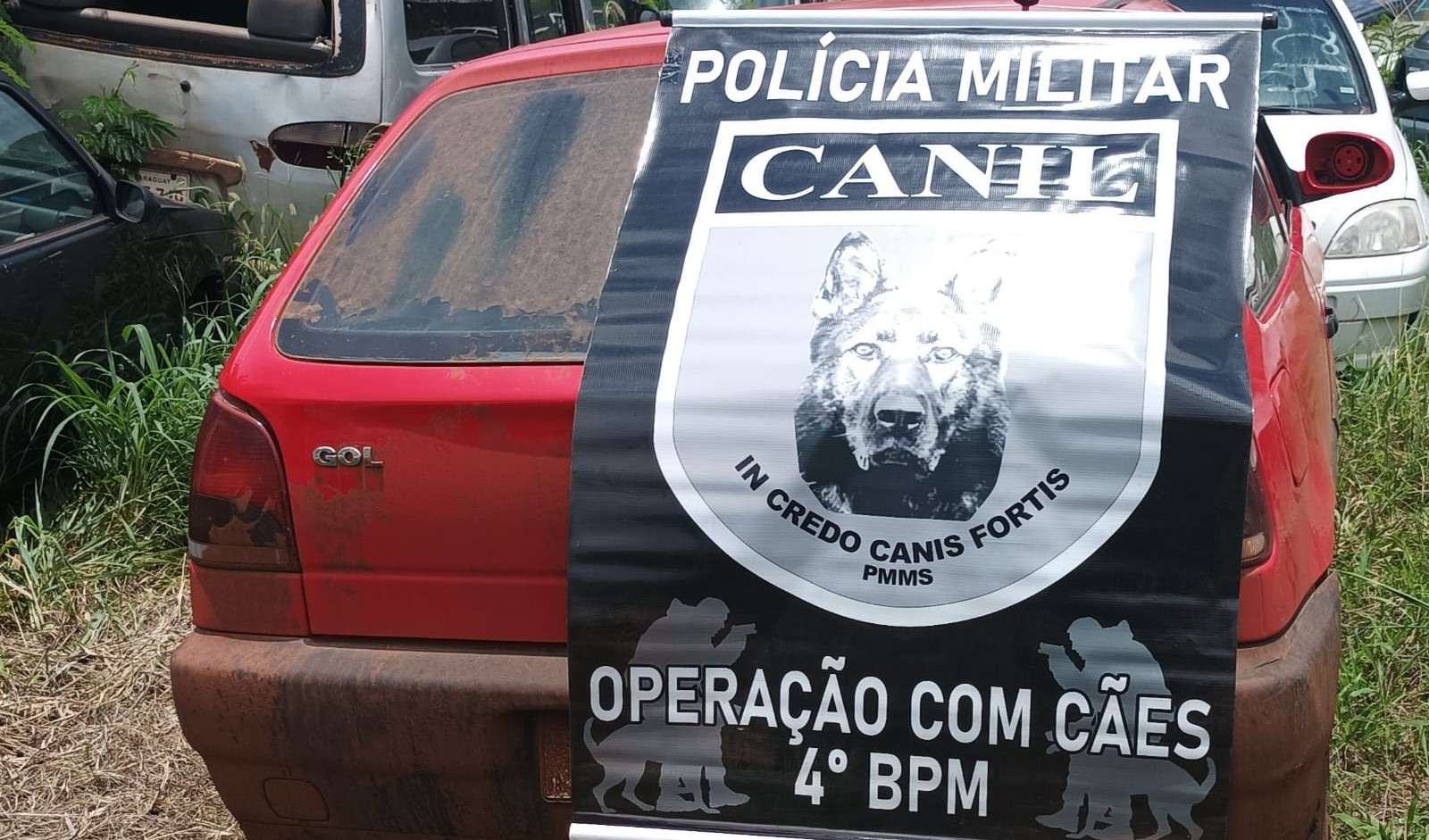 Policía Civil y Militar intervienen depósito de drogas en Jardín Ivone, Ponta Porá.