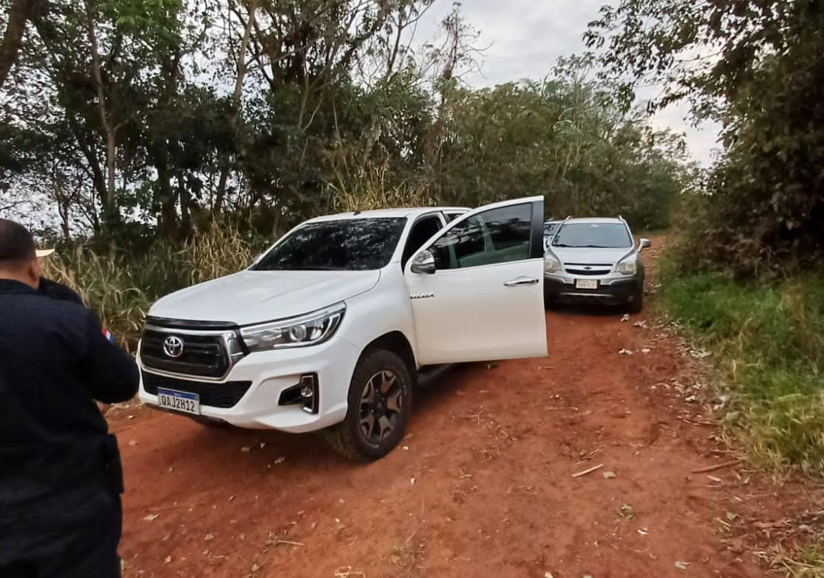Recuperan camioneta robada en territorio brasilero