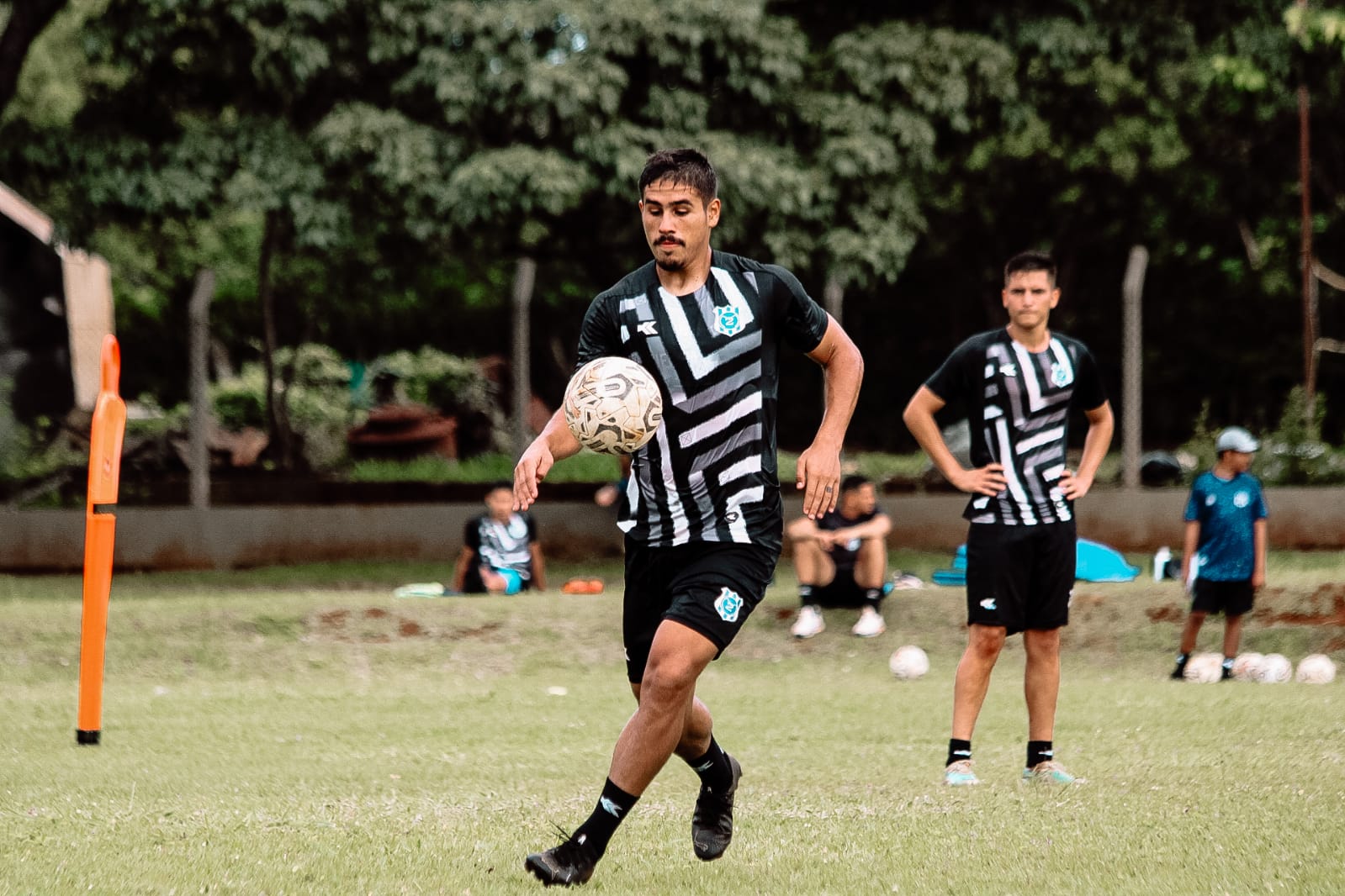 2 de Mayo presenta a sus primeros refuerzos