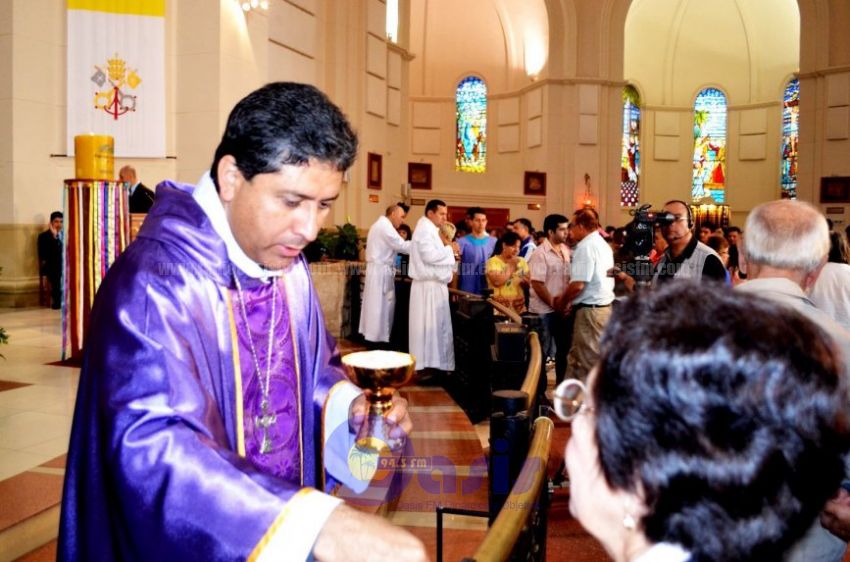 Obispo de Concepción internado por dengue