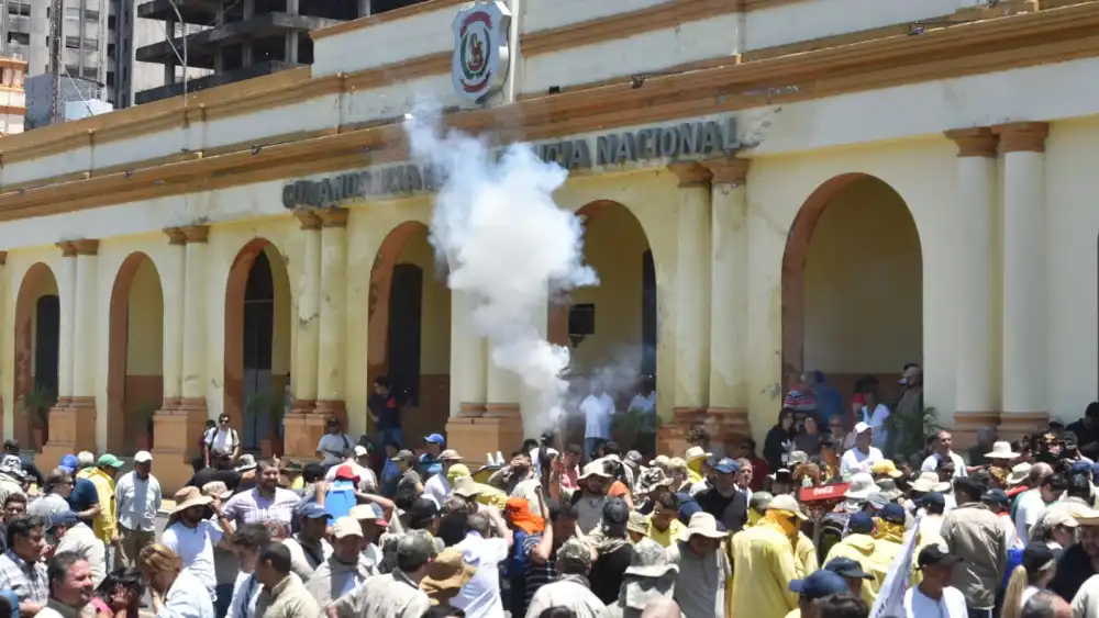 Trabajadores seguirán protestando por desconfianza y nulo debate para crear superintendencia