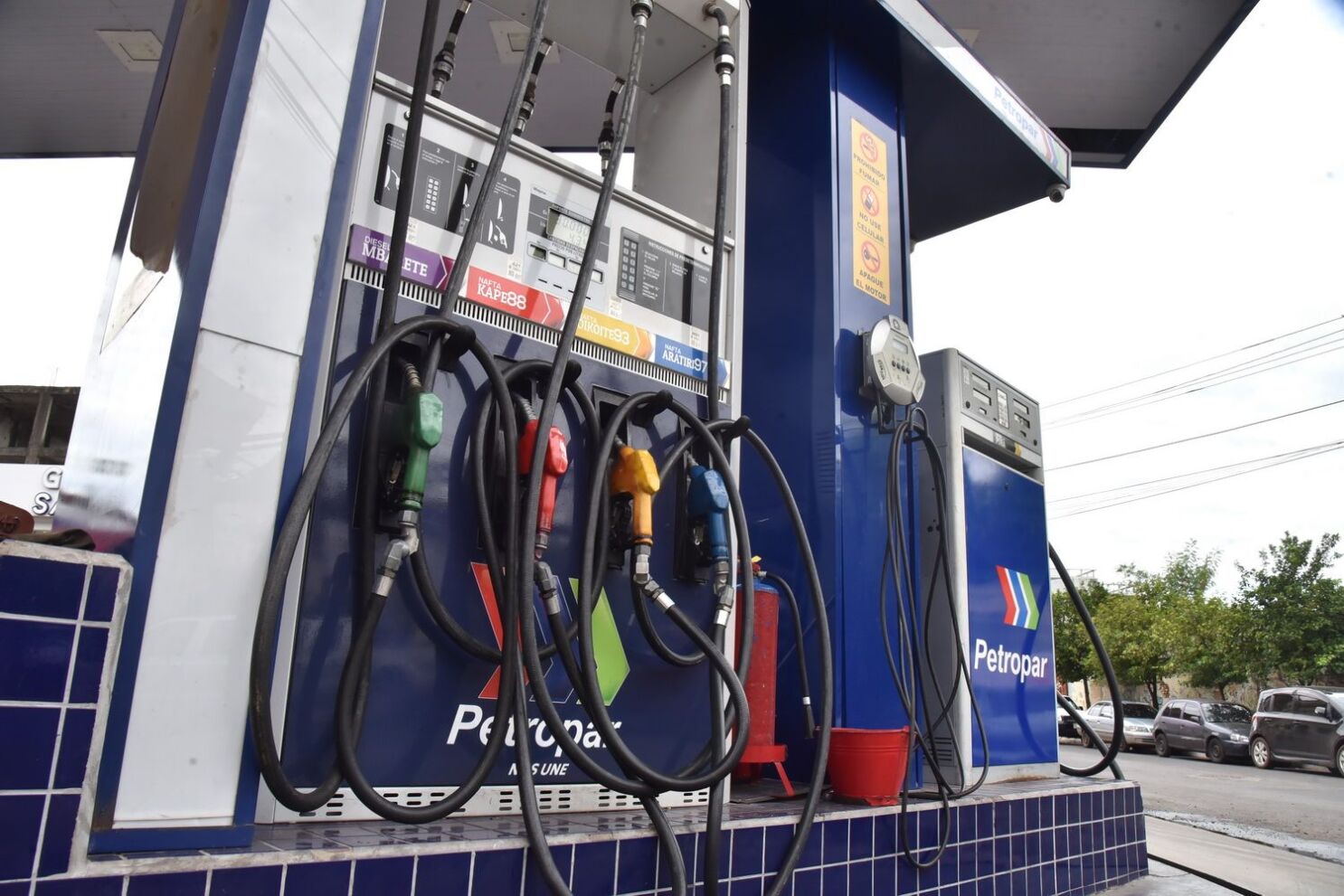 Petropar: nueva baja en precios de combustibles incluye naftas, diésel y gas