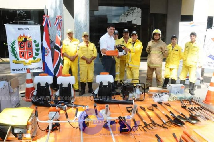 Entregan importantes donativos a Bomberos Amarillos de Pedro Juan