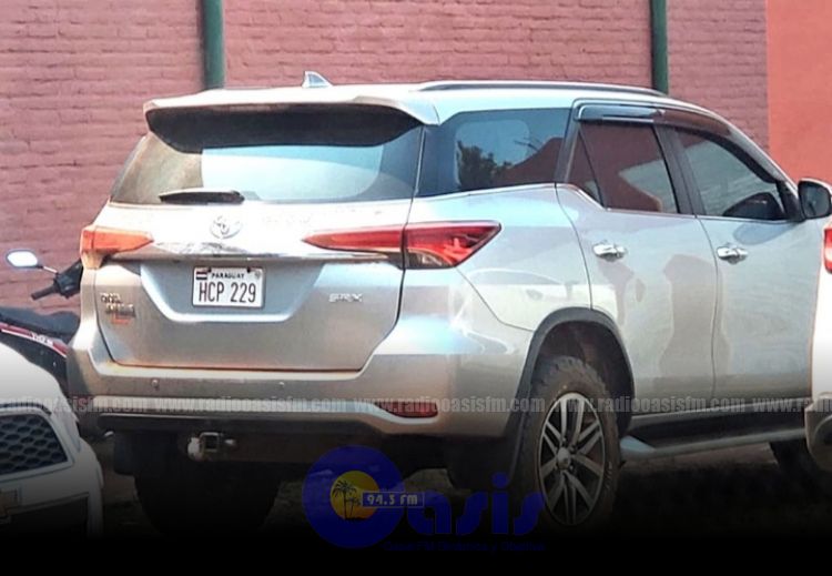 Diputado niega conexión con vehículos mau pero negocio fue con su guardia y frente a su casa