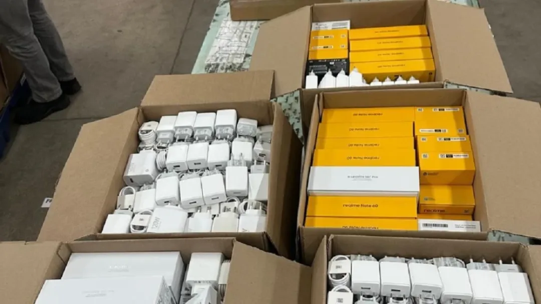 Smartphones lideran las incautaciones de contrabando en la frontera con Brasil en 2025
