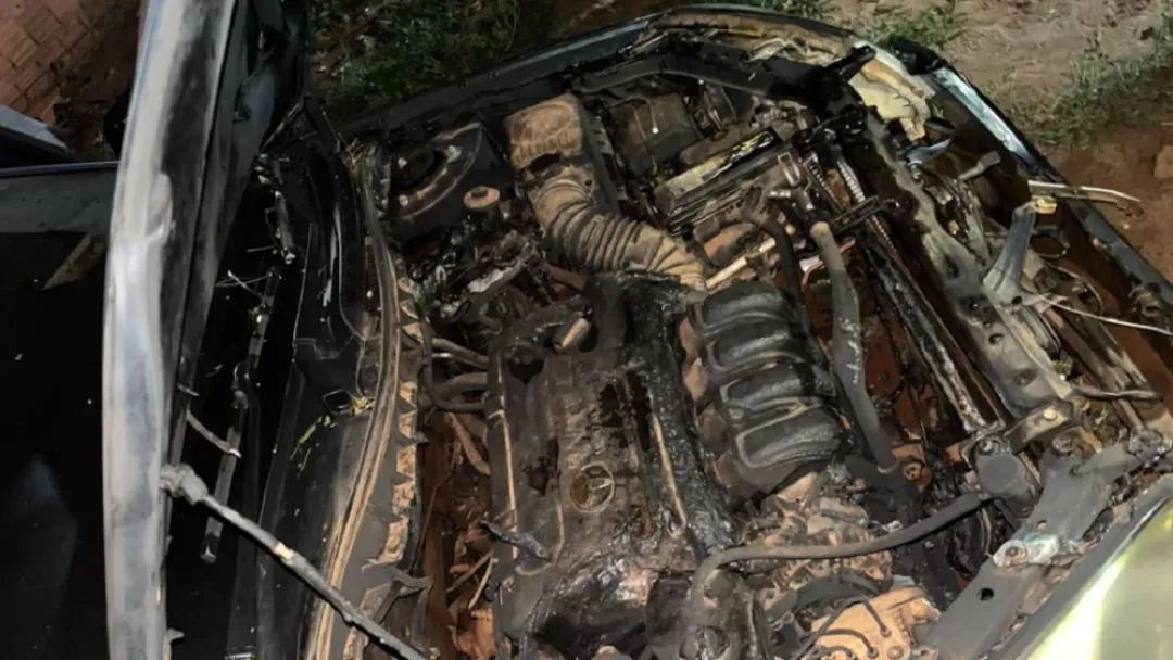 Joven militar brasileño de 20 años prendió fuego al vehículo de su expareja