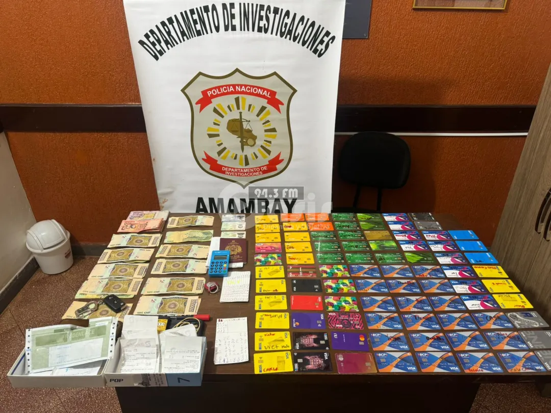 Ciudadanos bolivianos fueron detenidos con decenas de tarjetas de débito de dudoso origen