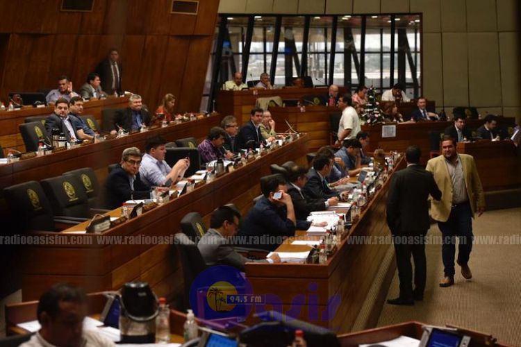 Tras bochorno y críticas, diputados decidieron escuchar a la Bicameral