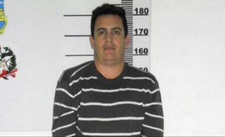 Cae  "Gordo " un traficante de drogas, socio de Minotauro