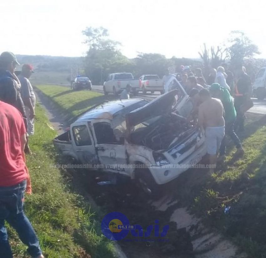 Dos policías quedan heridos tras volcar la patrullera en la que viajaban