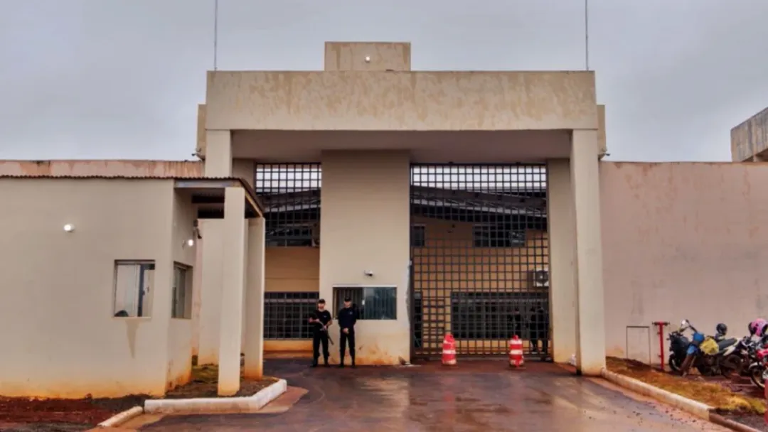 Ocho reos se fugan de cárcel de máxima seguridad