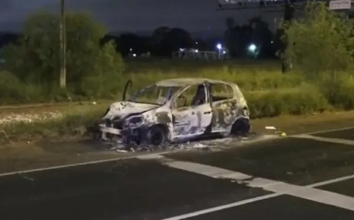 Hincha boliviano muere atropellado y queman vehículo involucrado