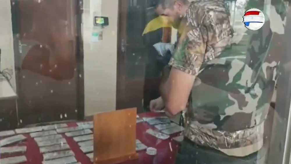 Un argentino cruza al lado paraguayo con casi USD 400.000 falsos y es detenido