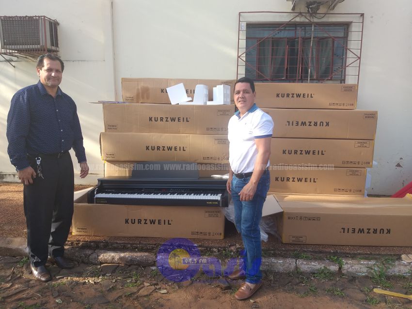 Llegan 10 pianos enviado del Mec  para instituciones  de Pedro Juan