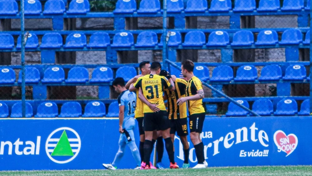 Guaraní golpea fuerte a Resi y lo manda a la Intermedia