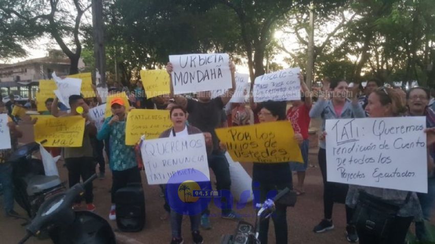 Manifestantes exigen la renuncia del intendente de Concepción
