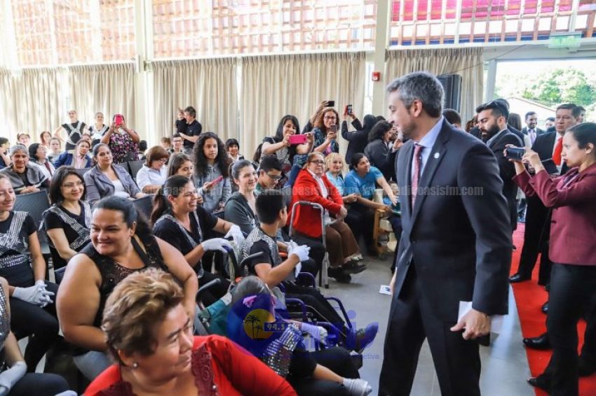 Piden educación inclusiva al presidente Mario Abdo