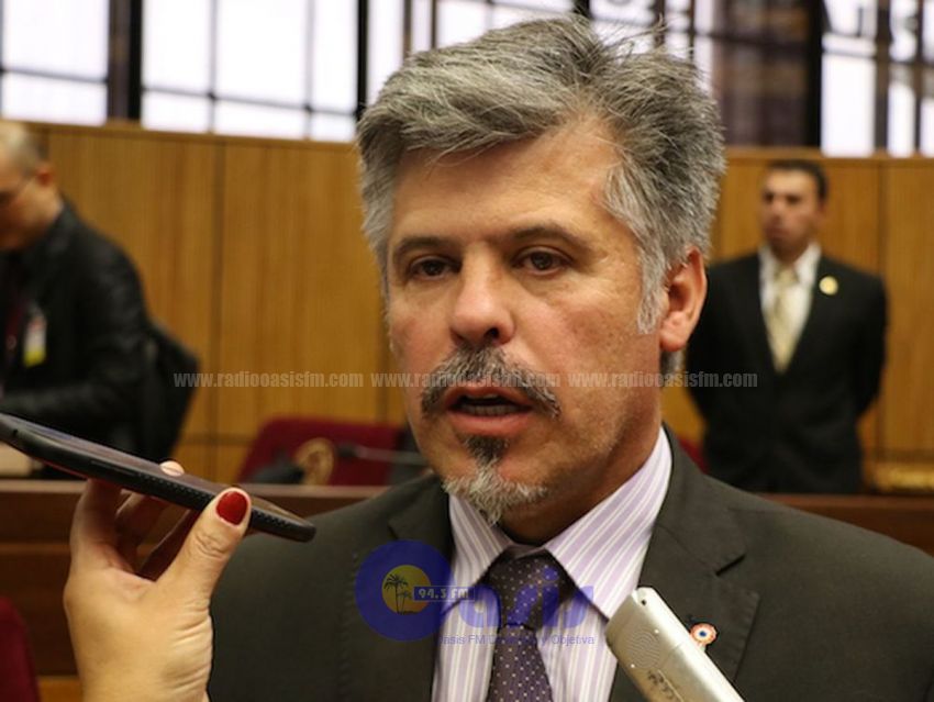 Giuzzio quiere que militares se acoplen a la Senad