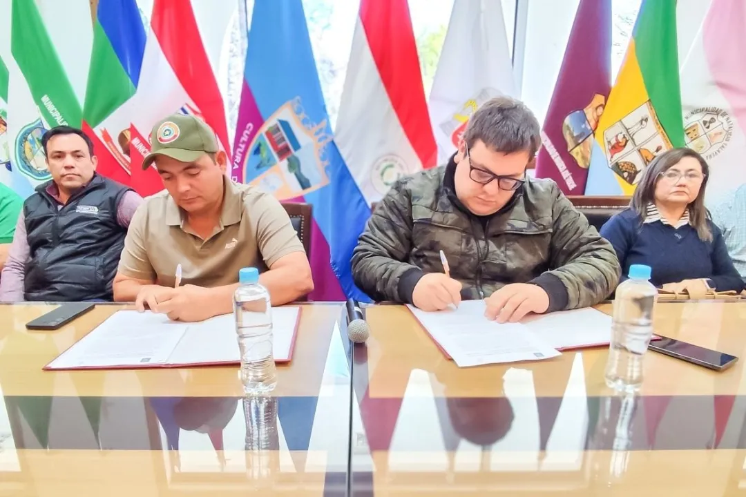 Productores cañeros recibirán apoyo en insumos y maquinarias gracias a convenio departamental del Guairá