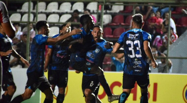 Atyrá le pone un nuevo freno a San Lorenzo