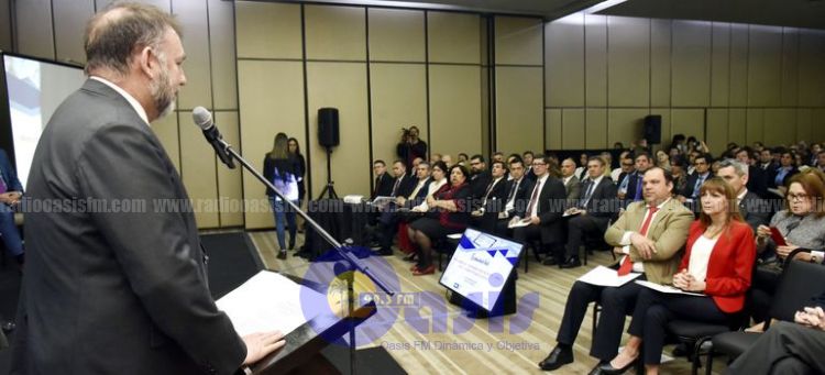 Ministro de Hacienda adelanta veto del Presupuesto si Congreso aprueba aumentos